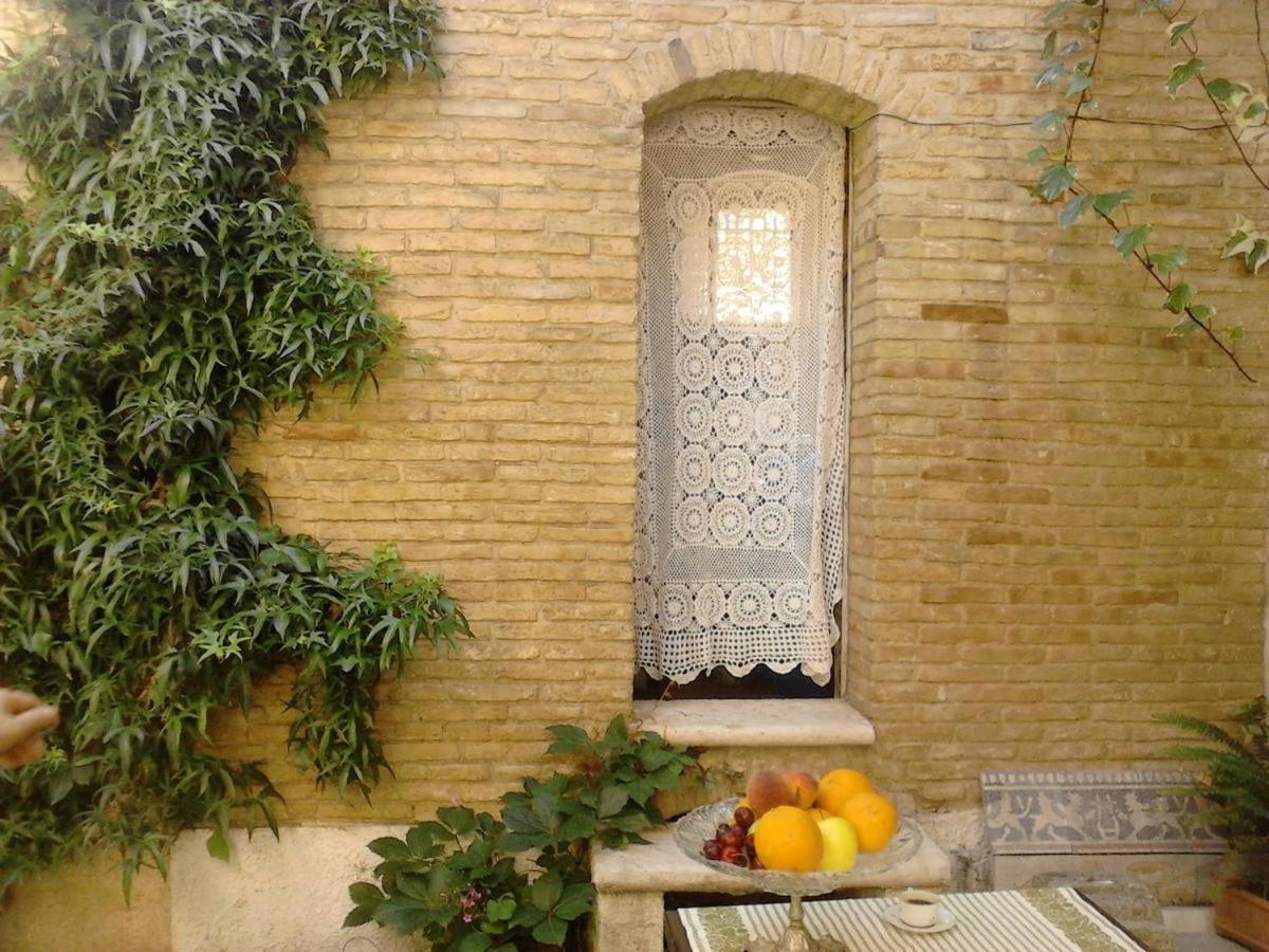 Le Foglie Di Acanto Lucera Exterior photo